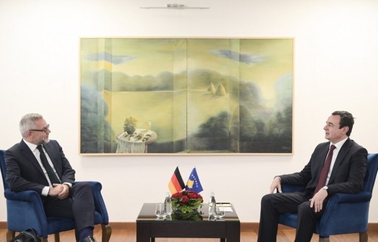 Kryeministri Kurti u takua me ish-deputetin e Bundestagut, Michael Roth