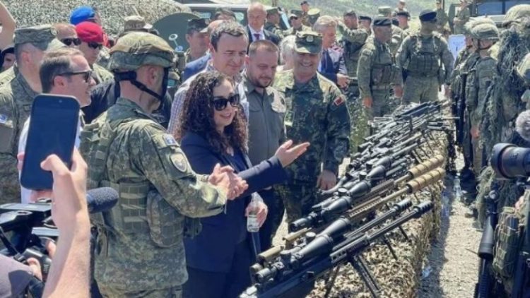 “Defender Europe 25″, Osmani dhe Kurti vizitojnë ushtarët e FSK-së, amerikanë e të kombeve të tjera