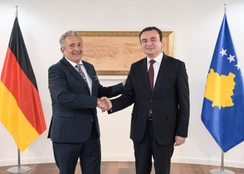 Kurti: Kosova po kthehet në një destinacion më tërheqës investimi