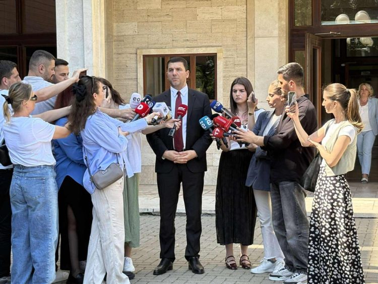 I pari i PDK-së kundër mbajtjes së zgjedhjeve të jashtëzakonshme nacionale në një datë me ato lokale