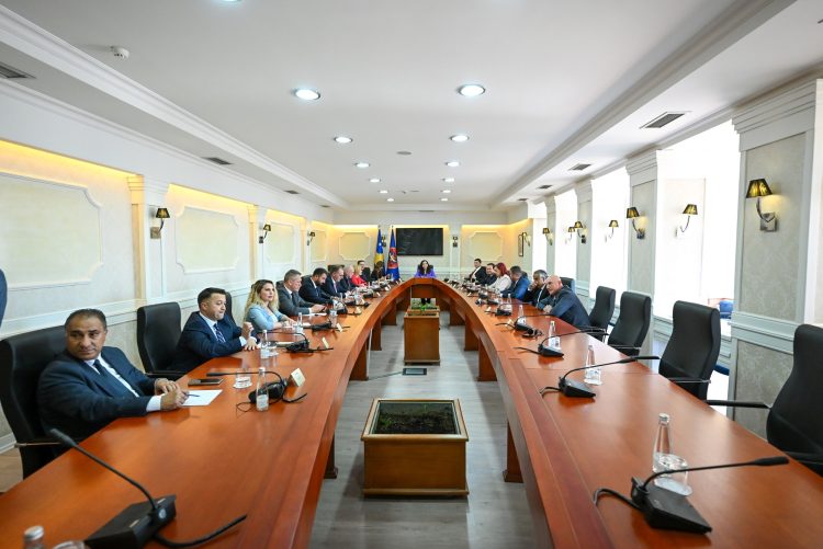 Osmani përfundoi konsultimet me partitë politike, data e zgjedhjeve lokale caktohet ditëve në vijim