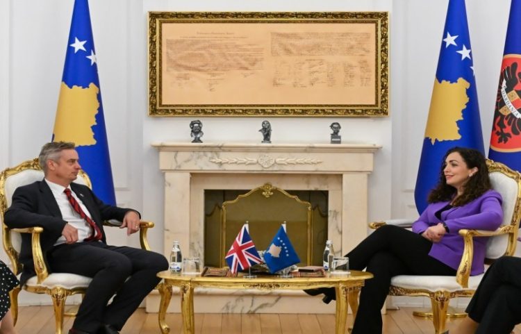 Osmani e Hargreaves flasin për moskonstituimin e Kuvendit