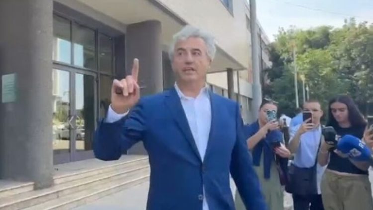 “Nuk është puna jote”, “Si qytetar bash puna jem është me lyp përgjegjësi”