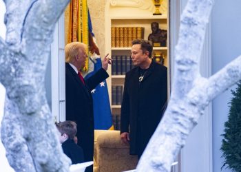 Çfarë ndodh kur Presidenti i SHBA zihet me njeriun më të pasur në botë?