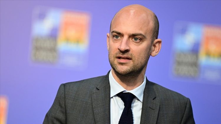 Franca “e vendosur” për të njohur shtetin e Palestinës