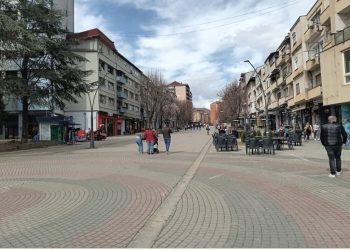 Policia nis hetim për mbishkrimet `Kosova është Serbi` në veri