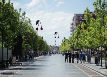 Komuna e Podujevës nga sot nis dezinsektimin e hapësirave publike