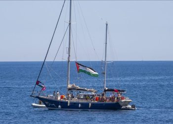 Flotilja humanitare e nisur për në Gaza i afrohet brigjeve të enklavës pavarësisht paralajmërimit të Izraelit