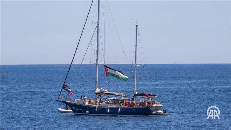 Flotilja humanitare e nisur për në Gaza i afrohet brigjeve të enklavës pavarësisht paralajmërimit të Izraelit