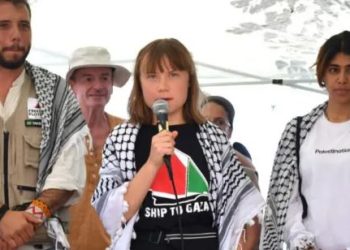 Forcat izraelite ndalojnë anijen me aktivistë që po transportonin ndihma në Gaza