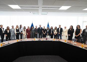 Diplomacia Qytetare: Kurti takon gjeneratën e tretë të programit 10-mujor