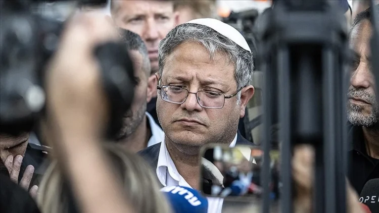 Ministri izraelit i ekstremit të djathtë futet me forcë në Xhaminë Al-Aksa