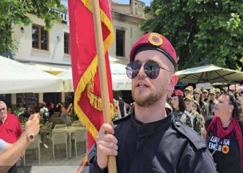 Prizreni nderon Ditën e Çlirimit, qytetarët marshojnë deri te Shatërvani