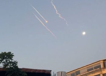 Valë e re sulmesh me raketa nga Irani, disa shpërthime u dëgjuan mbi Jerusalem (Video)