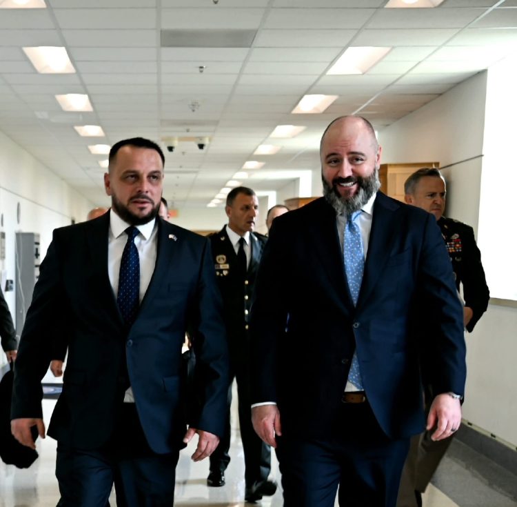 Maqedonci: Kosova dhe ShBA hapin një kapitull të ri të marrëdhënieve për mbrojtje dhe siguri
