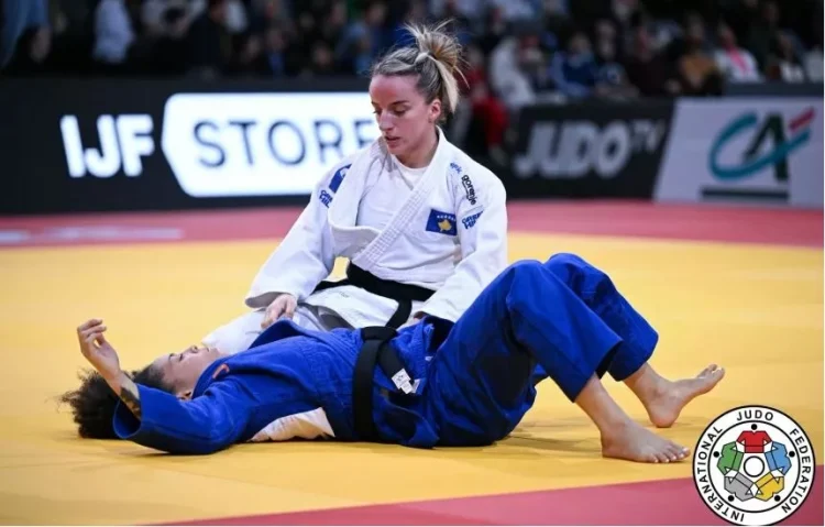 Distria Krasniqi mposht brazilianen Pereira, kalon në raundin tjetër