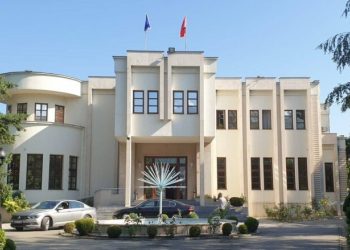 Komuna e Prizrenit anulon tenderin për kulmet e familjeve skamnore