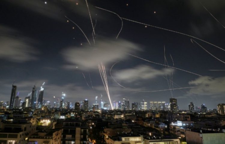 Izraeli godet Teheranin pasi Trump kërkon dorëzimin pa kushte