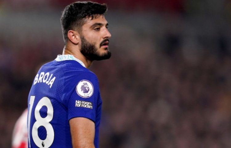 Armando Broja drejt Ajax-it?