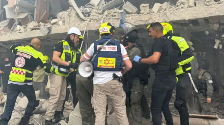 Shërbimi izraelit i emergjencës: 11 të plagosur pas sulmit të fundit iranian