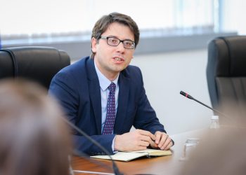 Murati thotë se PDK, LDK dhe AAK ende shpresojnë për bashkëpunim me Listën Serbe