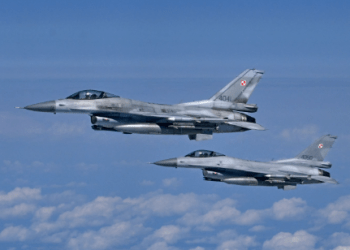 NATO ngrit avionët luftarakë pas sulmeve ruse dhe rrëzimit të F-16 ukrainas