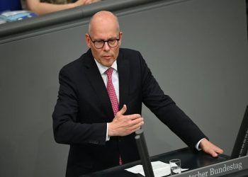 Beyer: Strukturat paralele serbe në veri të Kosovës duhet të shpërbëhen