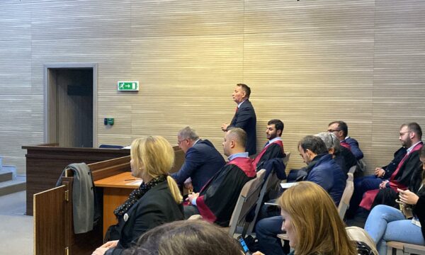 Refuzohet kërkesa për përjashtimin e kryetares së trupit gjykues në rastin e “53-milionëshit”