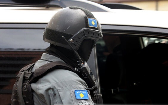 Për*leshja mes shqiptarëve dhe serbëve në veri, ndalohet një person për 48 orë