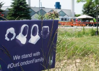 Kanadaja përkujton familjen muslimane të vr*arë në su*lmin te*rrorist të vitit 2021