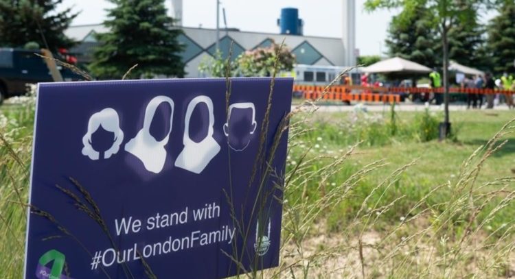 Kanadaja përkujton familjen muslimane të vr*arë në su*lmin te*rrorist të vitit 2021