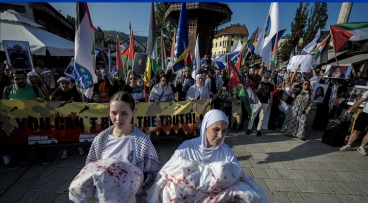 Marsh protestues për Palestinën në Sarajevë, porosisin se “nuk mund të digjet e vërteta”