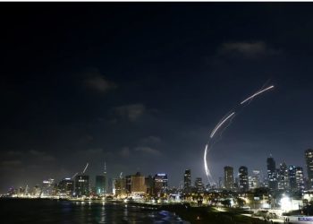Izraeli: SHBA dhe vende të tjera na ndihmuan në sprapsjen e rak*etave iraniane