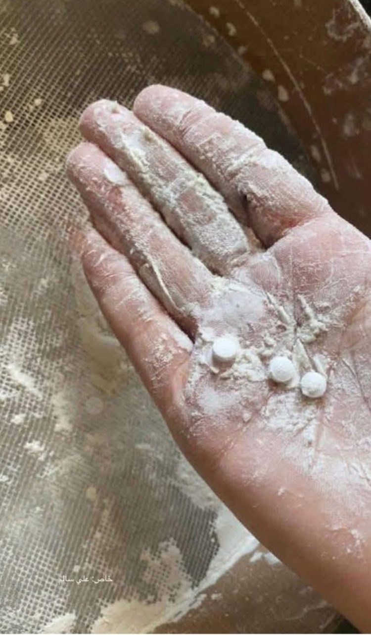 Skandal në G_a_za – Tableta Opiate të Gjetura në Thasët e Miellit të Ndihmës Humanitare