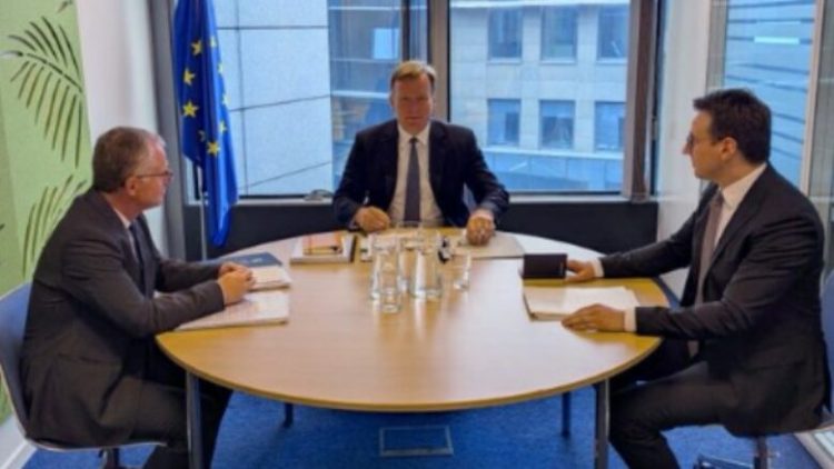 Dialogu Kosovë-Serbi, Sorensen paralajmëron takim të nivelit të lartë