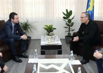 Vizita në Mitrovicë, çka foli Kurti me Hamzën sipas ZKM-së