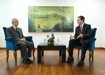 Kurti pret në takim ish-kryetarin e GJND-së Hisashi Owada, e falënderon për rolin në opinionin e GJND-së pë pavarësinë e Kosovës