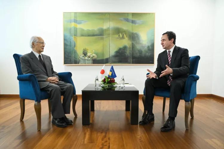Kurti pret në takim ish-kryetarin e GJND-së Hisashi Owada, e falënderon për rolin në opinionin e GJND-së pë pavarësinë e Kosovës