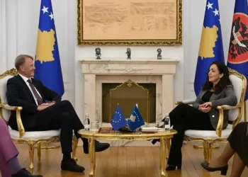 Osmani takon shefin e Zyrës së Bashkimit Evropian në Kosovë, diskutojnë për krijimin e institucioneve