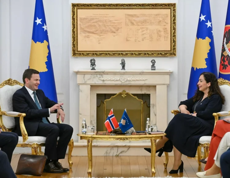 Osmani pret në takim Mathisen, diskutojnë zhvillimet e fundit në Kosovë dhe rajon