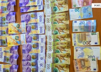 Dy shtetasve të Kosovës u sekuestrohen rreth 23 mijë franga të padeklaruara në portin e Durrësit