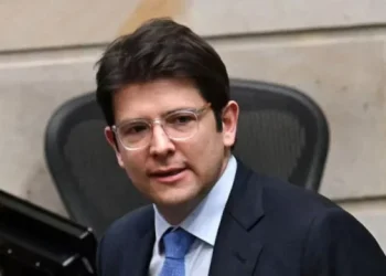 Kandidati presidencial i Kolumbisë që*llohet në kokë gjatë një tubimi