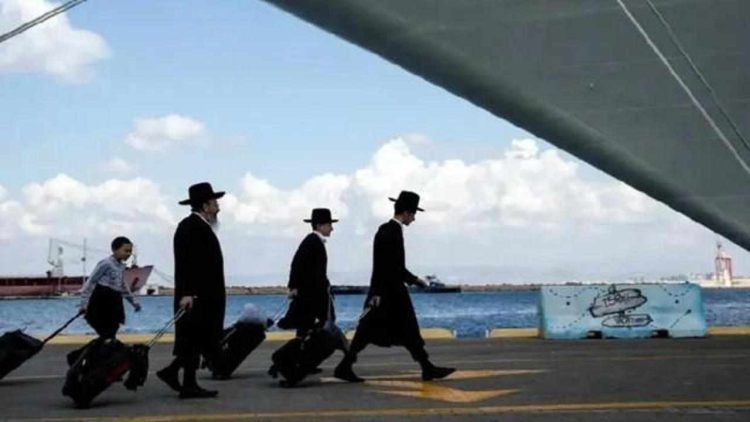 Izraelitët ikën nga “Toka e Premtuar”: Fillon migrimi në Qipro, duke e quajtur atë një “Palestinë të Dytë”