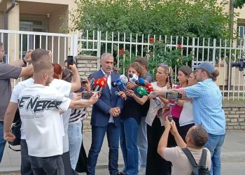 Berisha: Policët vepruan sipas detyrës – paraburgimi po kërkohet për shkak të tensioneve me familjarët