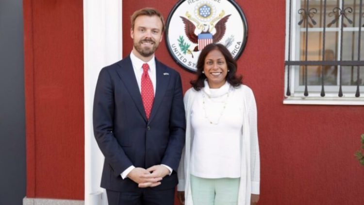 Ndihmës Sekretari i Shtetit arrin në Kosovë, SHBA thekson prioritetet për stabilitet dhe zhvillim rajonal