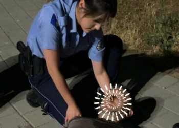 Policia shpëton një person me probleme në frymëmarrje pas derdhjes së një substance kimike në veturë në Gjilan