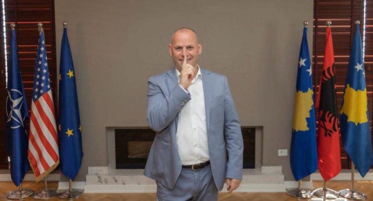 Lladrovci kërkon qetësi nga votuesit e tij: Bedelët i munda dhe i mundi sërish – vazhdojmë, +4