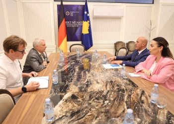 Haradinaj takohet me ambasadorin gjerman, diskutojnë situatën politike