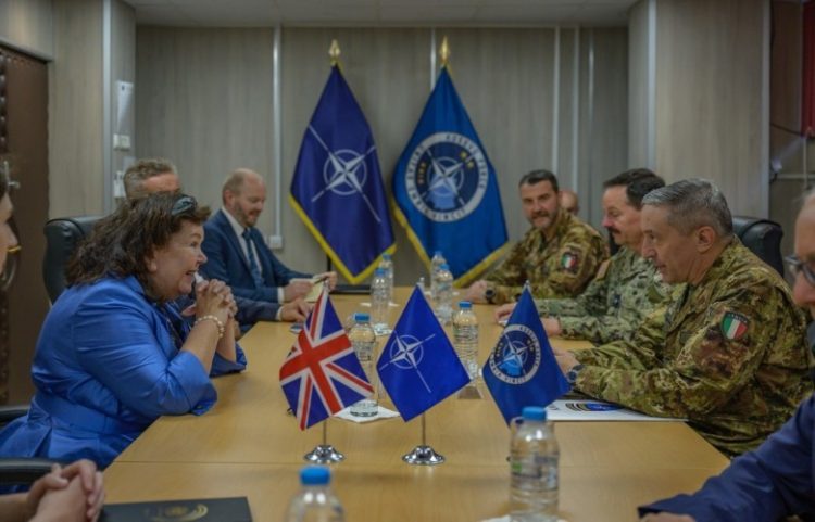 Barduani pret të dërguarën speciale britanike, flasin për sigurinë në vend