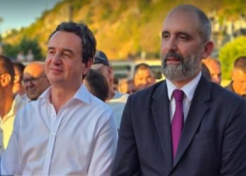 Albin Kurti prezanton Artan Abrashin kandidat për kryetar të Prizrenit